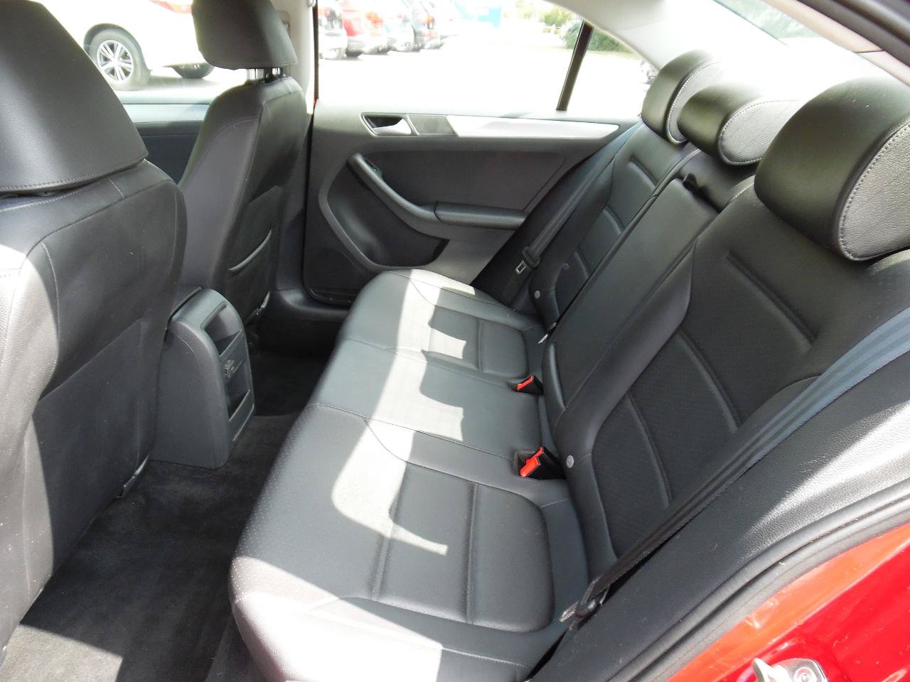 Used 2017 Volkswagen Jetta SE FWD image 19