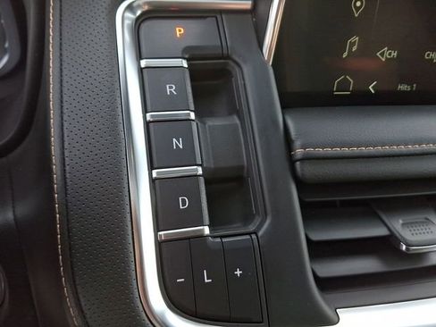 Used 2023 GMC Yukon AT4 image 20