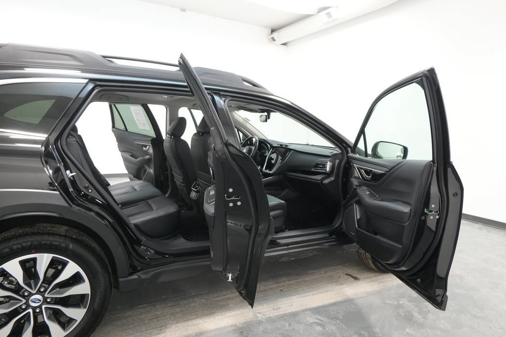 Used 2023 Subaru Outback Limited AWD/4WD image 37
