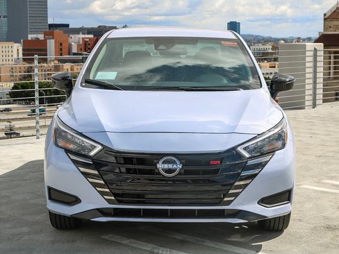 New 2025 Nissan Versa SR w/ Trunk Package FWD image 2