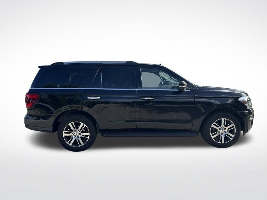 Used 2024 Ford Expedition Limited RWD image 4