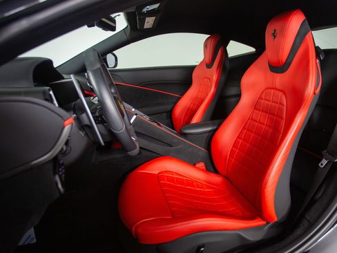 Certified 2022 Ferrari Roma image 12