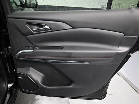 Used 2024 Chevrolet Traverse RS w/ LPO, Floor Liner Package image 40