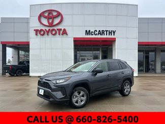 Used 2022 Toyota RAV4 LE video 1