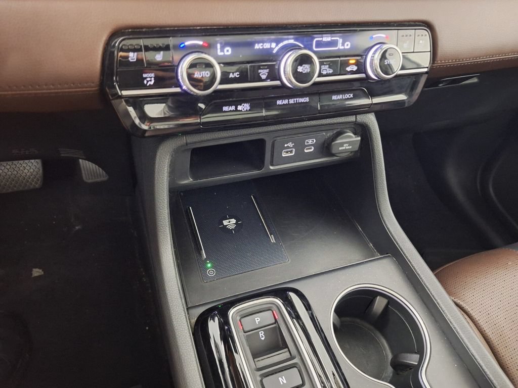 Used 2024 Honda Pilot Elite image 16