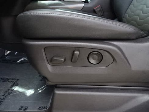 Used 2024 Chevrolet Silverado 1500 ZR2 AWD/4WD image 18