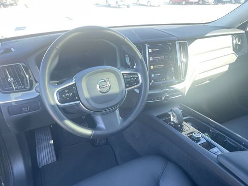 Used 2025 Volvo XC60 B5 Plus image 18