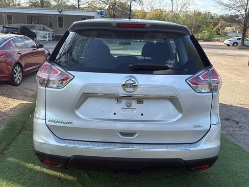 Used 2015 Nissan Rogue S image 7