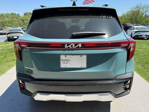 New 2026 Kia Seltos EX FWD image 3
