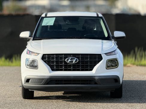 Used 2021 Hyundai Venue SE FWD image 5