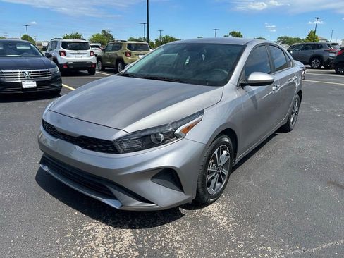 Used 2024 Kia Forte LXS FWD image 7