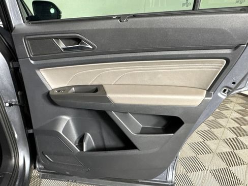 Used 2022 Volkswagen Atlas SEL AWD/4WD image 45