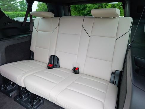 Used 2023 Cadillac Escalade ESV Sport w/ Touring Package AWD/4WD image 30