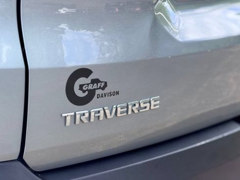 Used 2023 Chevrolet Traverse LT FWD image 29