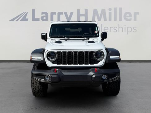 Used 2026 Jeep Wrangler Unlimited Rubicon AWD/4WD image 8