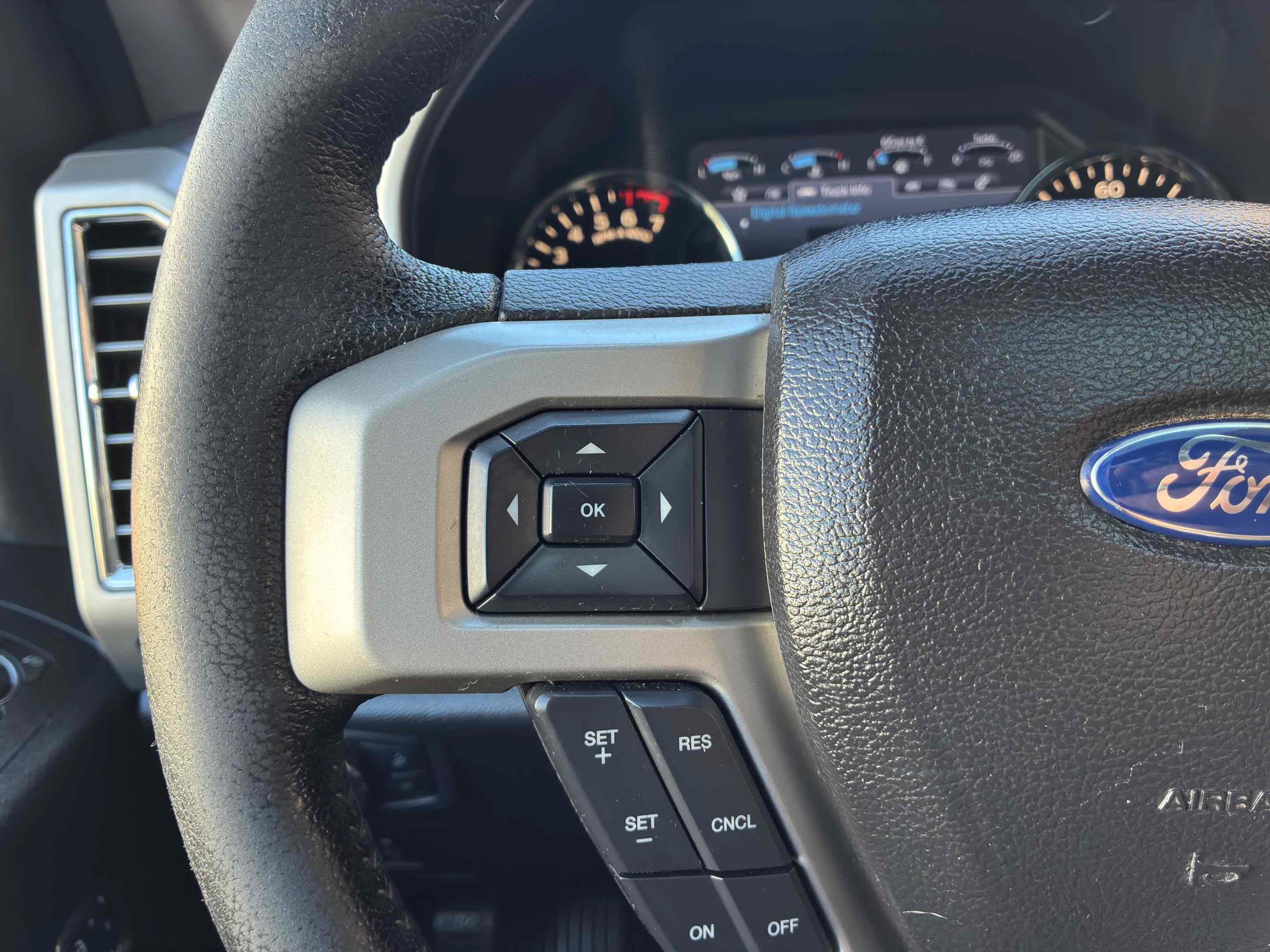 Used 2016 Ford F150 Lariat w/ Equipment Group 501A Mid AWD/4WD image 20