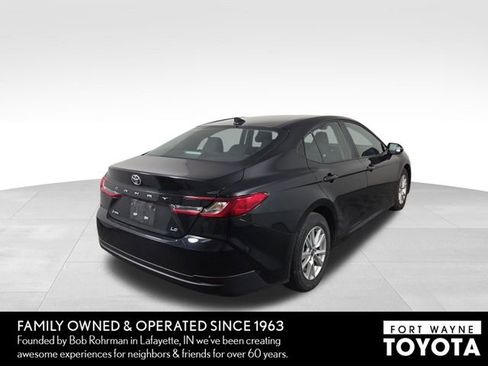 Used 2025 Toyota Camry LE FWD image 7