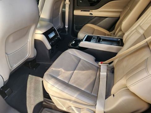 Used 2023 Lincoln Aviator Reserve w/ Equipment Group 201A image 31