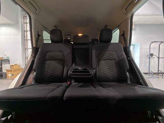 Used 2025 Nissan Pathfinder SV FWD image 27