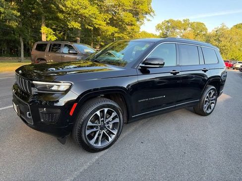 Used 2022 Jeep Grand Cherokee L Overland w/ Luxury Tech Group IV AWD/4WD image 2