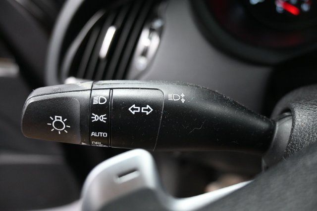 Used 2019 Kia Stinger Premium RWD image 19