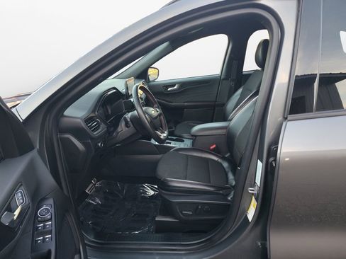 Used 2024 Ford Escape ST-Line image 17