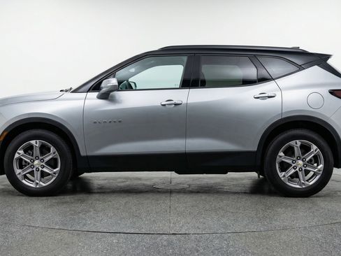 Used 2025 Chevrolet Blazer LT FWD image 5