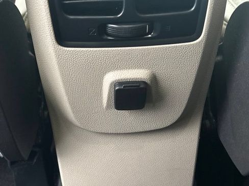 Used 2017 Ford Escape SE AWD/4WD image 18