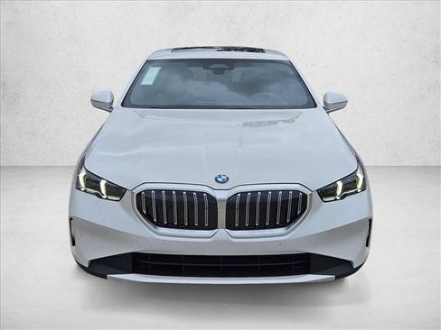 Certified 2026 BMW 530i w/ Premium Package RWD image 2