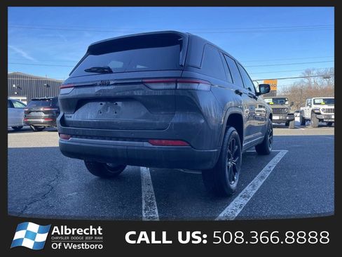New 2026 Jeep Grand Cherokee Altitude AWD/4WD image 5