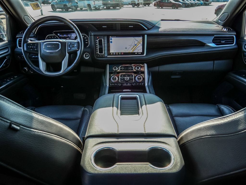 Used 2021 GMC Yukon Denali w/ Denali Premium Package RWD image 29