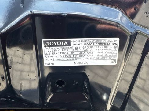 Used 2023 Toyota Prius LE FWD image 19
