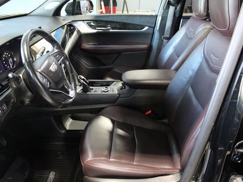 Used 2020 Cadillac XT6 Premium Luxury image 7