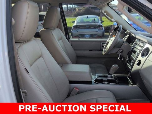 Used 2014 Ford Expedition Limited image 31
