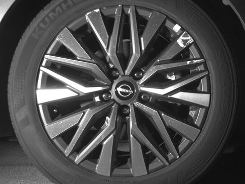 Used 2025 Nissan Altima 2.5 SV image 13