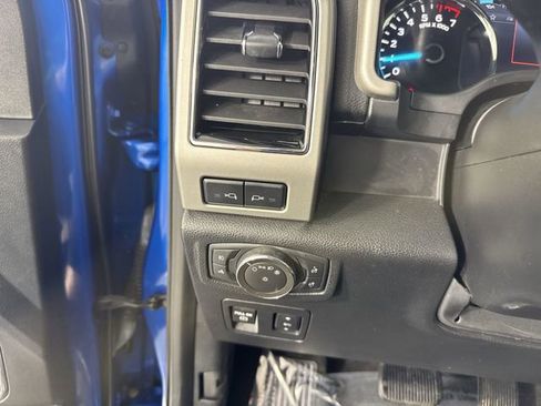 Used 2020 Ford F150 Lariat w/ Equipment Group 502A Luxury AWD/4WD image 14