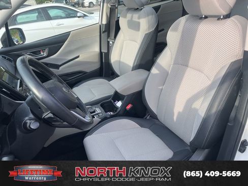 Used 2023 Subaru Forester Premium image 8