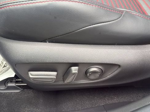 Used 2025 Toyota RAV4 XSE AWD/4WD image 16