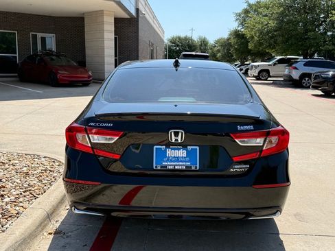 Used 2022 Honda Accord Sport image 4