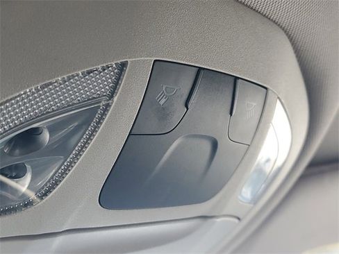 Used 2018 Chrysler Pacifica LX w/ Tire & Wheel Group image 30