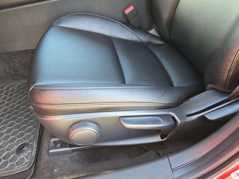 Used 2025 MAZDA MAZDA3 s FWD image 19