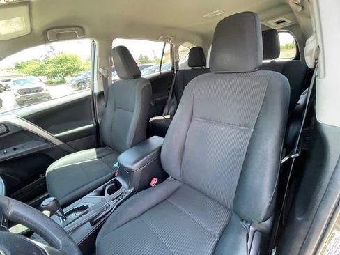 Used 2015 Toyota RAV4 LE AWD/4WD image 15