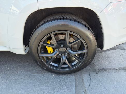 Used 2018 Jeep Grand Cherokee Trackhawk image 27