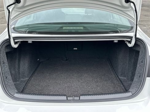 Used 2017 Volkswagen Jetta SEL image 7