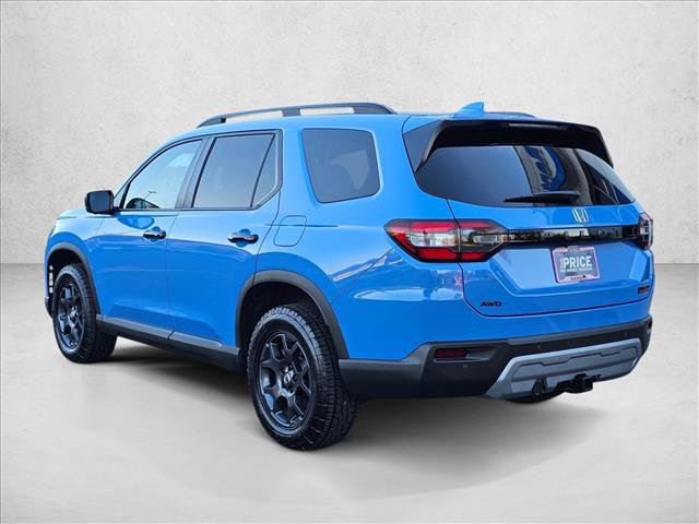 Used 2025 Honda Pilot TrailSport image 6