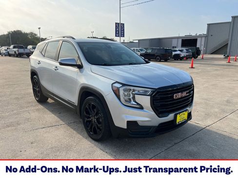 Used 2022 GMC Terrain SLE w/ Driver Convenience Package FWD image 1