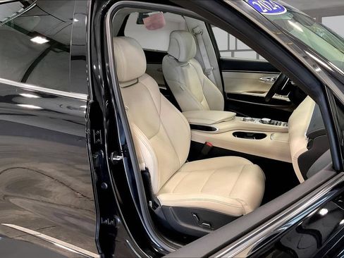 Used 2024 Genesis GV70 2.5T AWD/4WD image 29