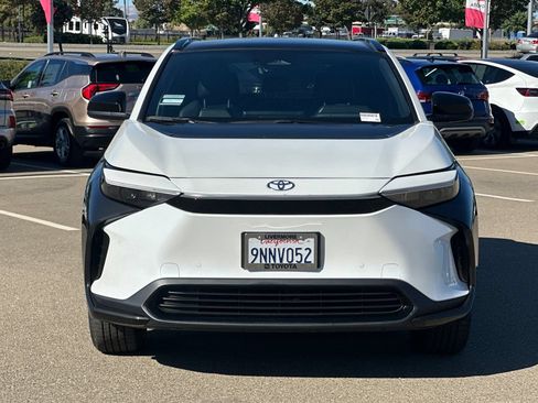Used 2024 Toyota bZ4X FWD image 10
