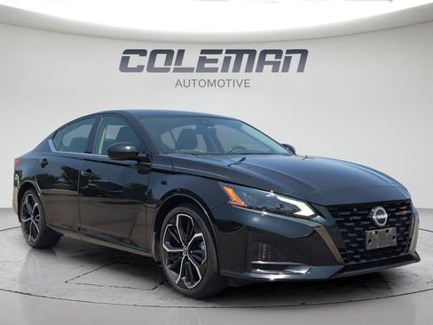 Used 2023 Nissan Altima 2.5 SR FWD image 35