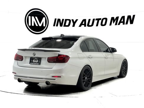 Used 2017 BMW 340i xDrive Sedan AWD/4WD image 4